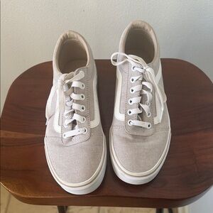Vans Women's Sneakers in Beige and White